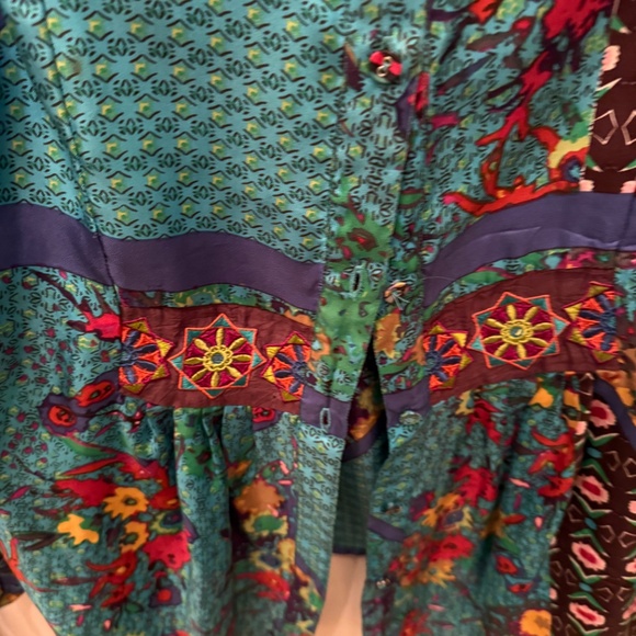 JOHNNY WAS silk shirt gorgeous vivid colors. small but can fit Medium. pit to - Picture 4 of 6